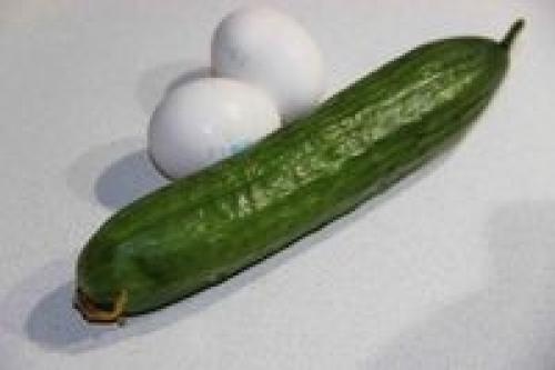 Где лучше хранить свежие огурцы в холодильнике или при комнатной температуре. Как хранить огурцы в холодильнике?