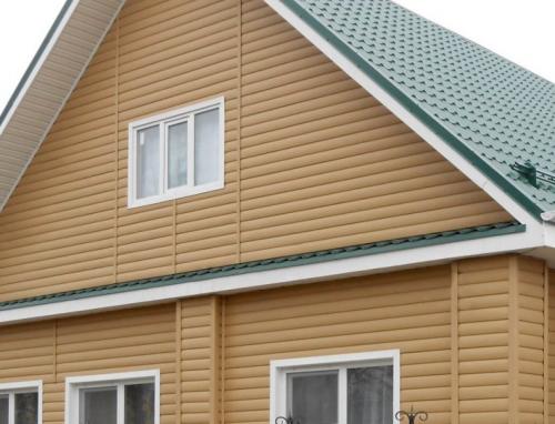 Как выбрать подходящую технологию и материалы для отделки фронтона частного дома. Виниловый сайдинг для фронтона