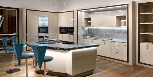 Дизайн маленькой кухни с барной стойкой. Как разместить барную стойку на маленькой кухне? 23 Дизайн маленькой кухни с барной стойкой. Как разместить барную стойку на маленькой кухне? 23