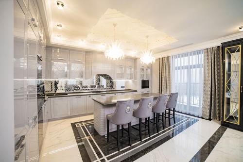 Дизайн маленькой кухни с барной стойкой. Как разместить барную стойку на маленькой кухне? 20 Дизайн маленькой кухни с барной стойкой. Как разместить барную стойку на маленькой кухне? 20