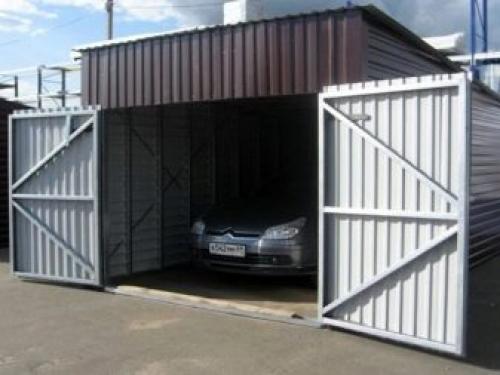 Как правильно обшить основание гаража профлистом. Особенности: плюсы и минусы 03