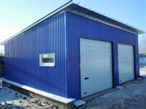 Как правильно обшить основание гаража профлистом. Особенности: плюсы и минусы 02