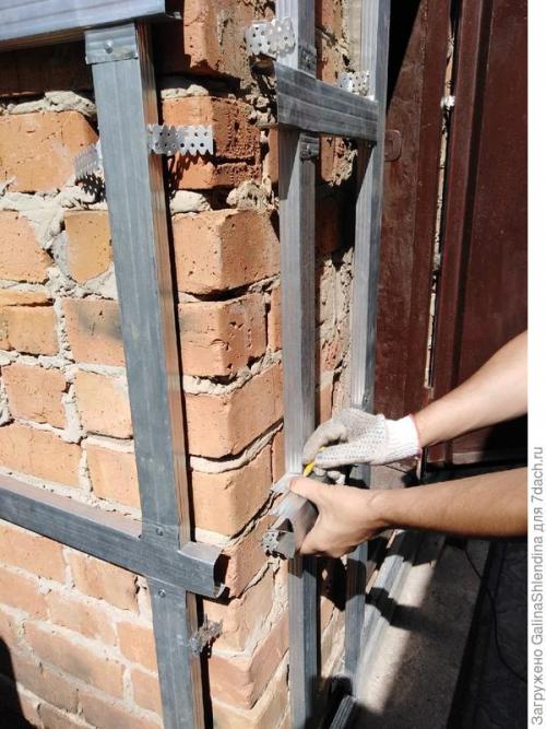 Как нанести профлистом на фасад гаража. Как наш гараж у дачи стал красивым за 2 дня!