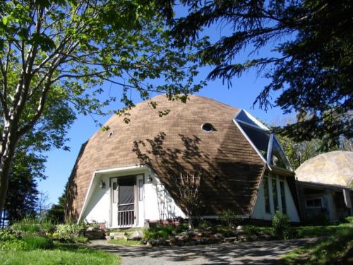 Как выбрать подходящий дизайн купольного дома из пенопласта. Достоинства и недостатки купольных домов