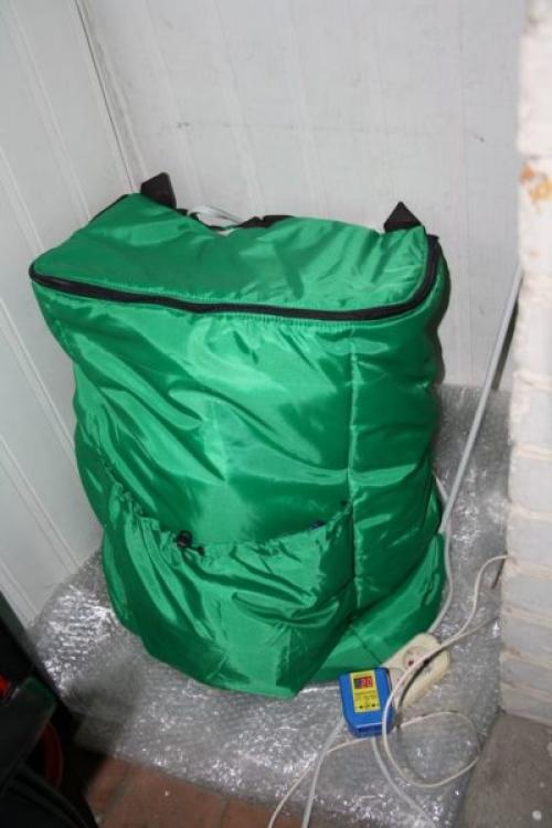 Где и как лучше хранить банки с заготовками на лоджии 06