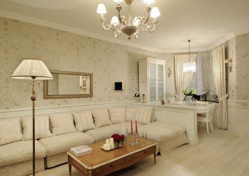 Какие ширины обоев можно использовать в гостиной. Цвет и рисунок обоев