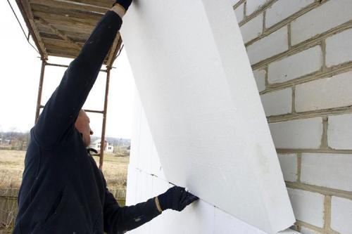 Какой материал более экономичен в использовании: пенопласт или пенополистироль. Сравнение пенопласта и пеноплекса