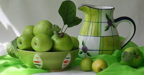 Где хранить зимние яблоки в квартире. Как хранить яблоки: создаем оптимальную температуру для хранения зимой + правильно выбираем тару