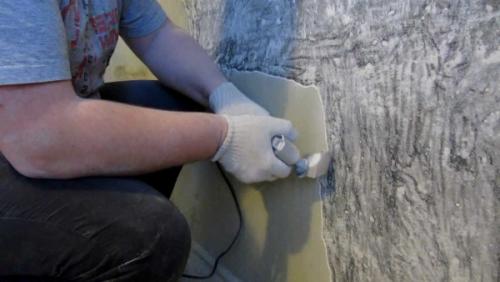 Стена осыпается, что делать. Что делать, если осыпаются стены