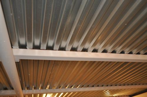 Какую крышу лучше сделать на гараж. Крыша гаража: основные типы крыш для гаража, подбор материалов и идеи дизайна (110 фото)