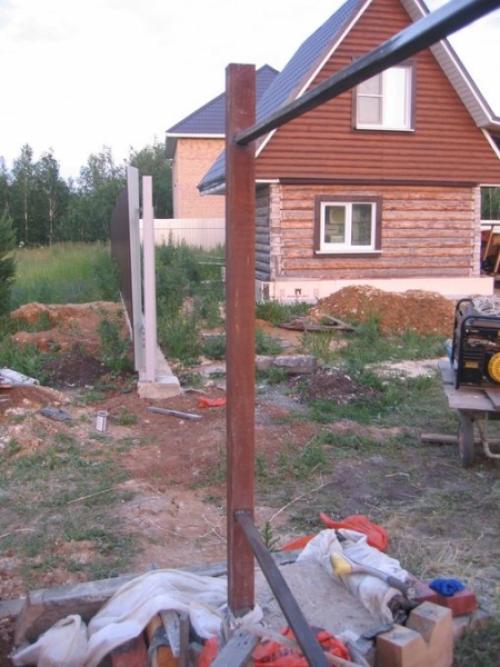 Как обшить ворота гаража профнастилом. Особенности конструкции ворот, обшиваемых листами тонкого металла 12