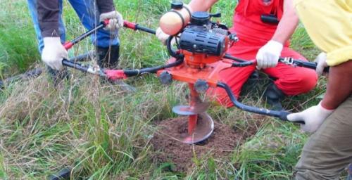 Как обшить ворота гаража профнастилом. Особенности конструкции ворот, обшиваемых листами тонкого металла 02