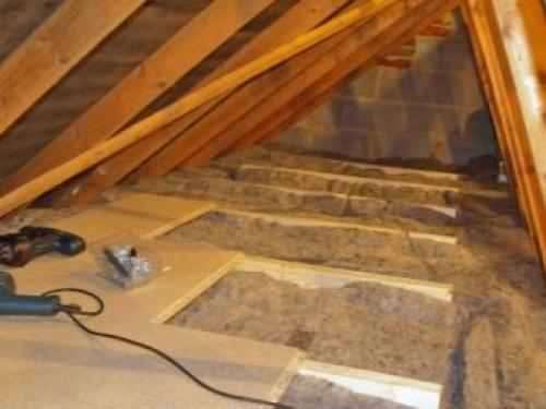 Установка трубы в бане через потолок и крышу. Как установить дымоход через стену 11 Установка трубы в бане через потолок и крышу. Как установить дымоход через стену 11