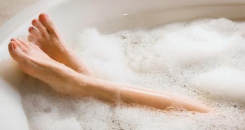 Как долго храниться готовая пена для ванны