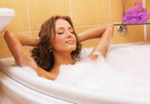 Как ухаживать за твердой пеной для ванны?