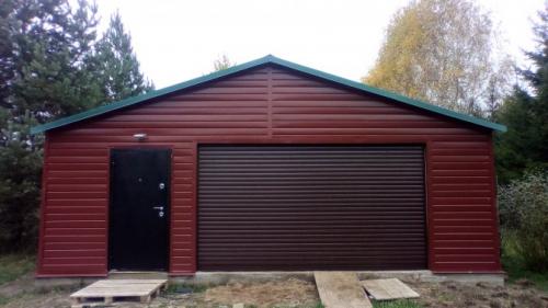 Отделка гаража профлистом. Особенности материала