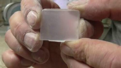 Полироль для оргстекла. Использование пасты ГОИ, наждачки и войлока (с подробным видео)