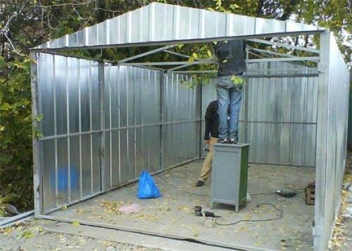 Гараж из металлопрофиля своими руками. Что представляет собой каркасный гараж из металлического профиля 07 Гараж из металлопрофиля своими руками. Что представляет собой каркасный гараж из металлического профиля 07