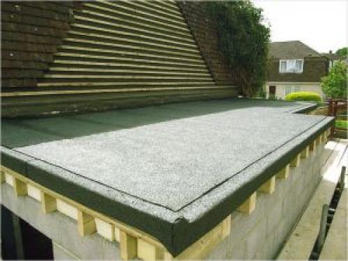 Плоская крыша частного дома. 