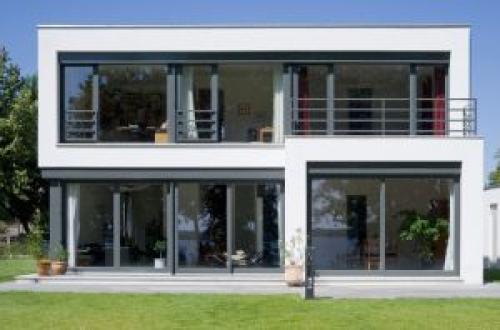 Плоская крыша частного дома. 