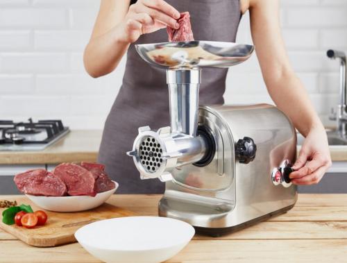 Сравнение мясорубок таблице. Виды электромясорубок, преимущества и недостатки