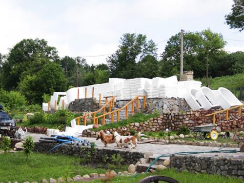 Купольный дом из пенопласта своими руками запись закреплена. Технология малобюджетного строительства: домик-шатёр из пенополистирола