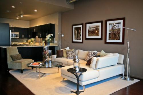 Расположение картин над диваном. Как развесить картины над диваном в гостиной: несколько способов