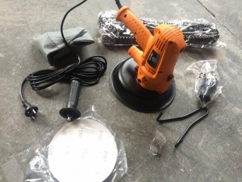 Инструмент для затирки шпаклевки. Необходимые инструменты