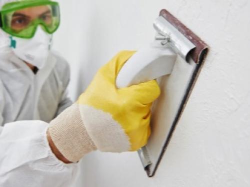 Как затирать шпаклевку на стенах и потолках. Необходимые инструменты 01