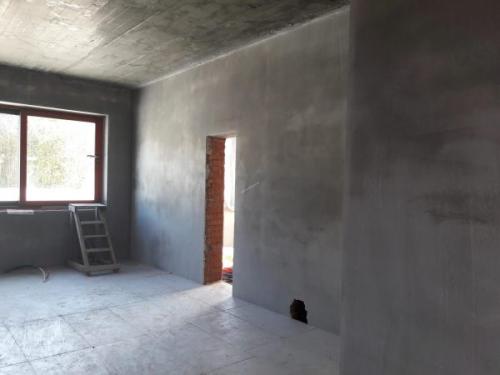 Можно ли шпаклевать не высохшую штукатурку. Чем грозит отделка стен с непросохшей штукатуркой