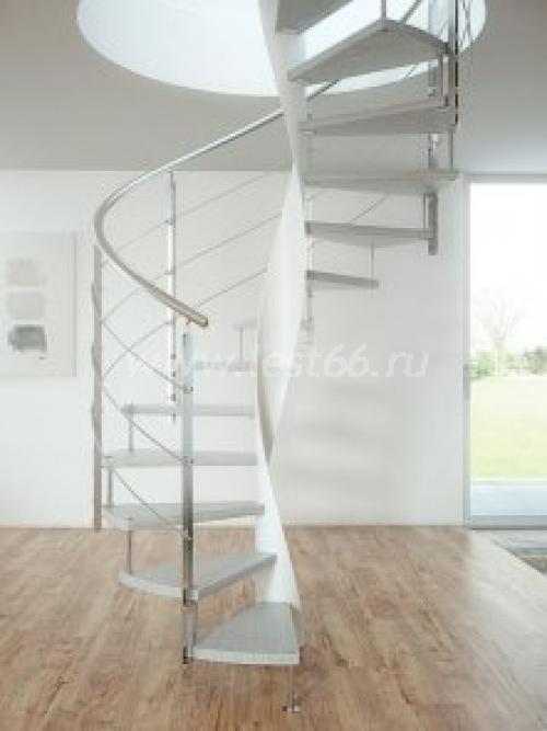 Винтовая лестница из металла на центральном столбе. Все онлайн-курсы в одном месте - Teach&Study! 09