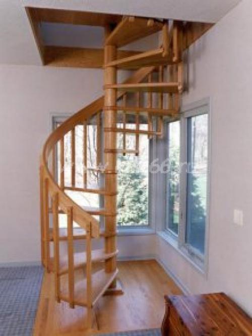 Винтовая лестница из металла на центральном столбе. Все онлайн-курсы в одном месте - Teach&Study! 10