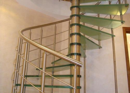 Винтовая металлическая лестница своими руками. Ширина ступеней 02 Винтовая металлическая лестница своими руками. Ширина ступеней 02