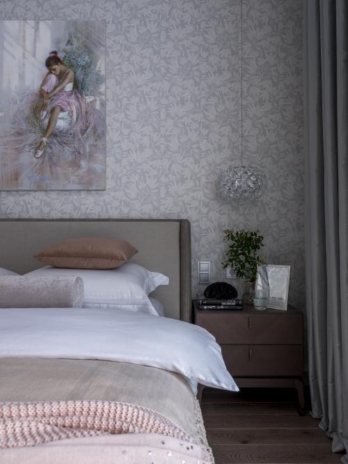 Как правильно расположить картины на стене: советы дизайнера 03 Как правильно расположить картины на стене: советы дизайнера 03