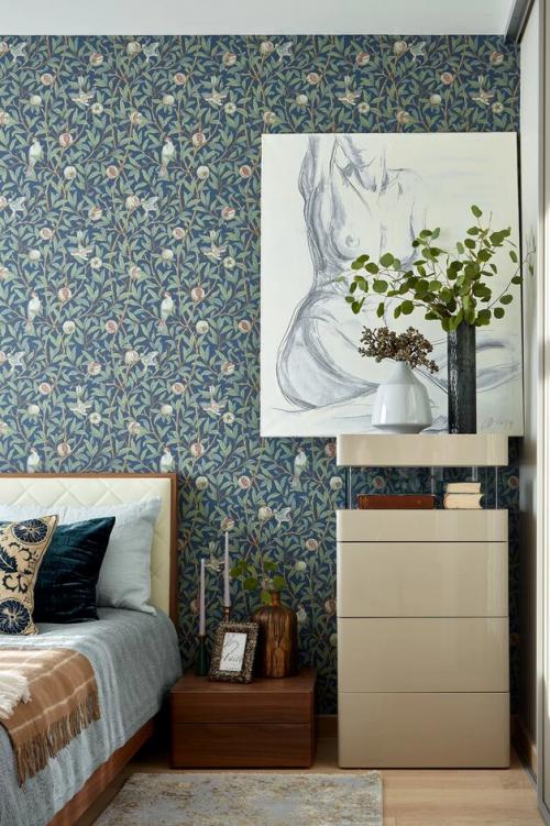 Как правильно расположить картины на стене: советы дизайнера 04 Как правильно расположить картины на стене: советы дизайнера 04