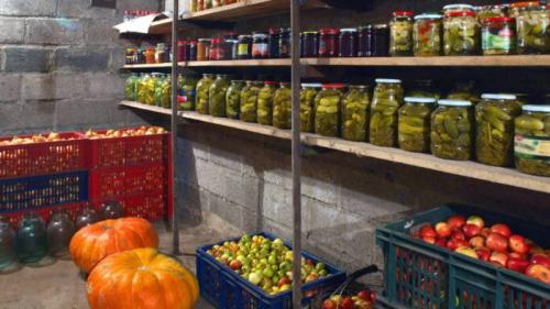 Какие материалы и технологии используются при установке вентиляции в подвале. Вентиляция погреба: разновидности вентиляционных систем и правила их организации