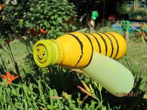 Поделки из пластиковых бутылок в школу. Поделки из пластиковых бутылок своими руками: ТОП-100 фото лучших идей для начинающих мастеров