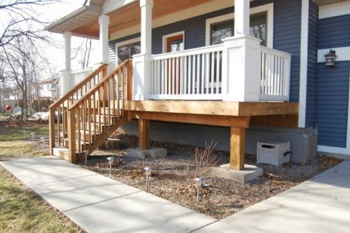 Строительство крыльца и входной лестницы в частном доме. Крыльцо дома своими руками: поэтапная пристройка к дому 14