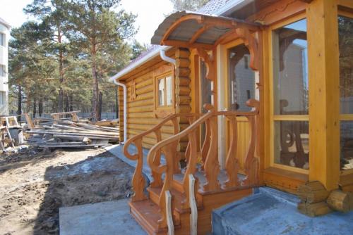 Проекты крыльца загородного дома. От царевича до портного: крыльцо для частного дома (фото, фен-шуй советы и секреты строителей) 19