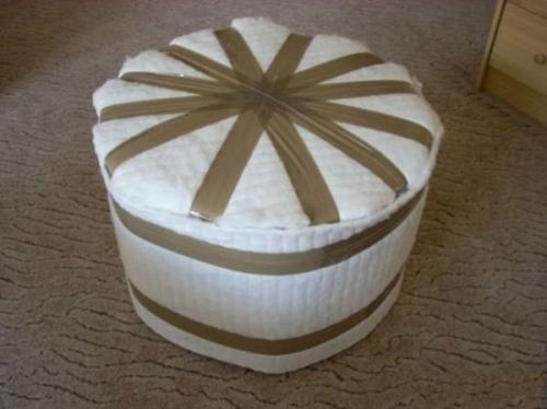 Пуфик из 5 литровых бутылок. Пуфик из пластиковых бутылок: изготавливаем маленький шедевр своими руками пошагово