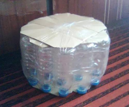 Изготовление пуфика из пластиковых бутылок своими руками. Как сделать пуфик из пластиковых бутылок своими руками: пошагово