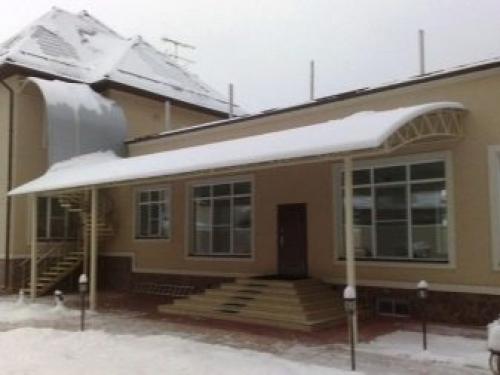 Крыльцо с козырьком в частном доме. Нормативные требования 03 Крыльцо с козырьком в частном доме. Нормативные требования 03