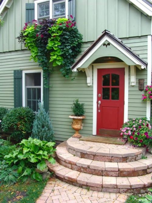 Как оформить крыльцо частного дома. Дизайн крыльца дома: идеи оформления и правильные варианты постройки крыльца для дома (видео + 115 фото) 18 Как оформить крыльцо частного дома. Дизайн крыльца дома: идеи оформления и правильные варианты постройки крыльца для дома (видео + 115 фото) 18