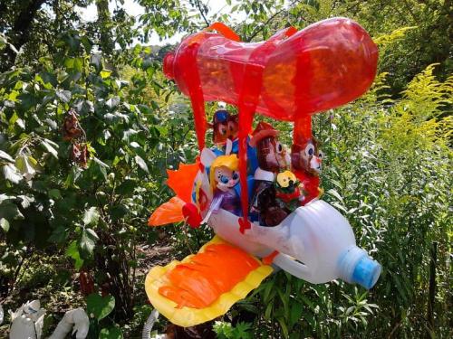 Полезные вещи из пластиковых бутылок своими руками. Как можно использовать пластиковые бутылки, чтобы о тебе заговорил весь мир 30 Полезные вещи из пластиковых бутылок своими руками. Как можно использовать пластиковые бутылки, чтобы о тебе заговорил весь мир 30