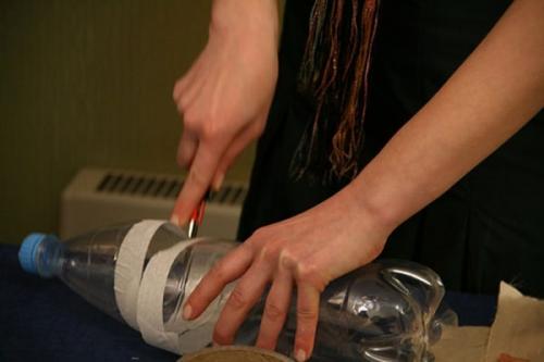 Квадратный пуфик из пластиковых бутылок. Пуфик из пластиковых бутылок: изготавливаем маленький шедевр своими руками пошагово