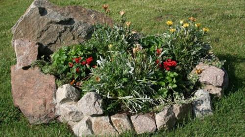 Клумбы из камней своими руками. Породы камней для ландшафтного дизайна